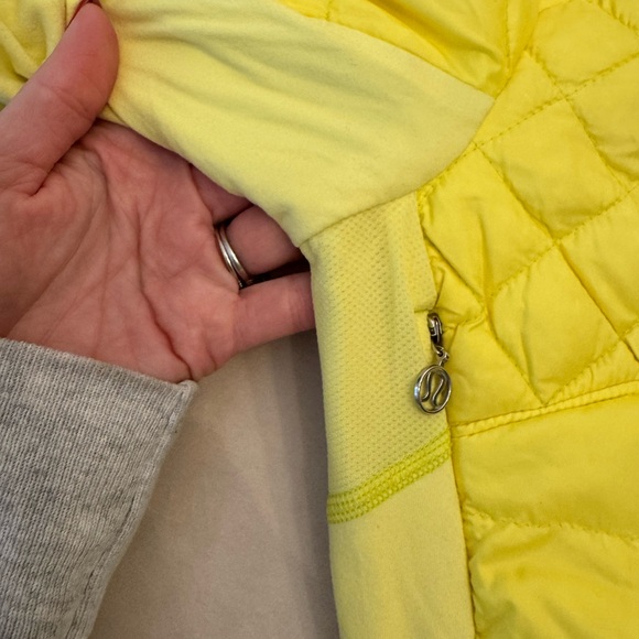 Lululemon What the Fluff Pullover, sz 4 - Picture 13 of 16